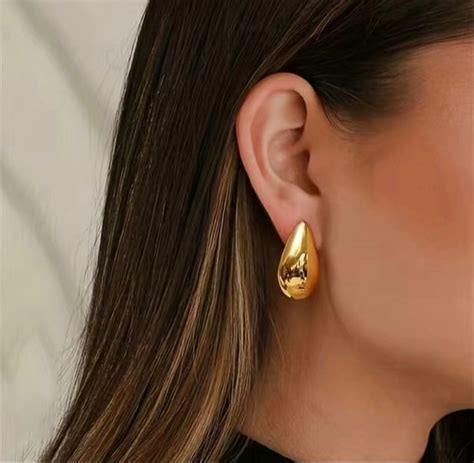 kylie jenner bottega earrings.